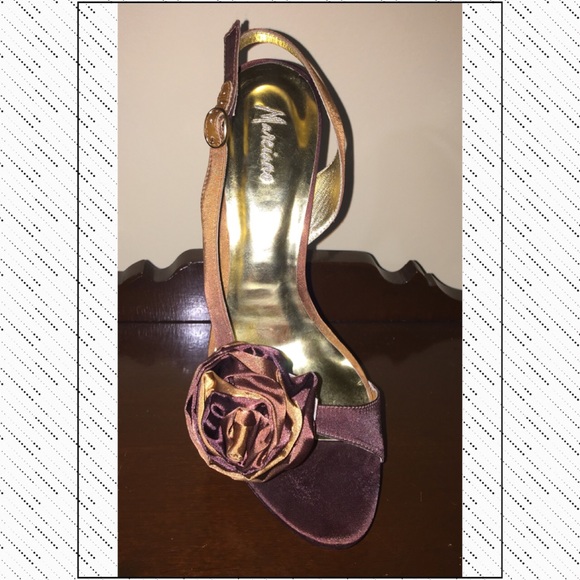 👠MARCIANO SATIN PMIRIS HEELS W/ROSE Sz 9 in BOX👠 - Picture 6 of 8